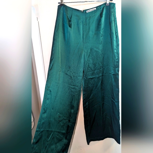 Reformation Pants - Reformation Silk Pants, Size 8, Emerald Green